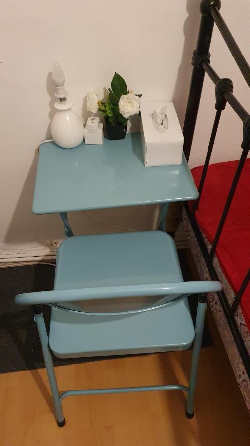 Merciful King Room, In Zone 2-3 Лондон Екстериор снимка