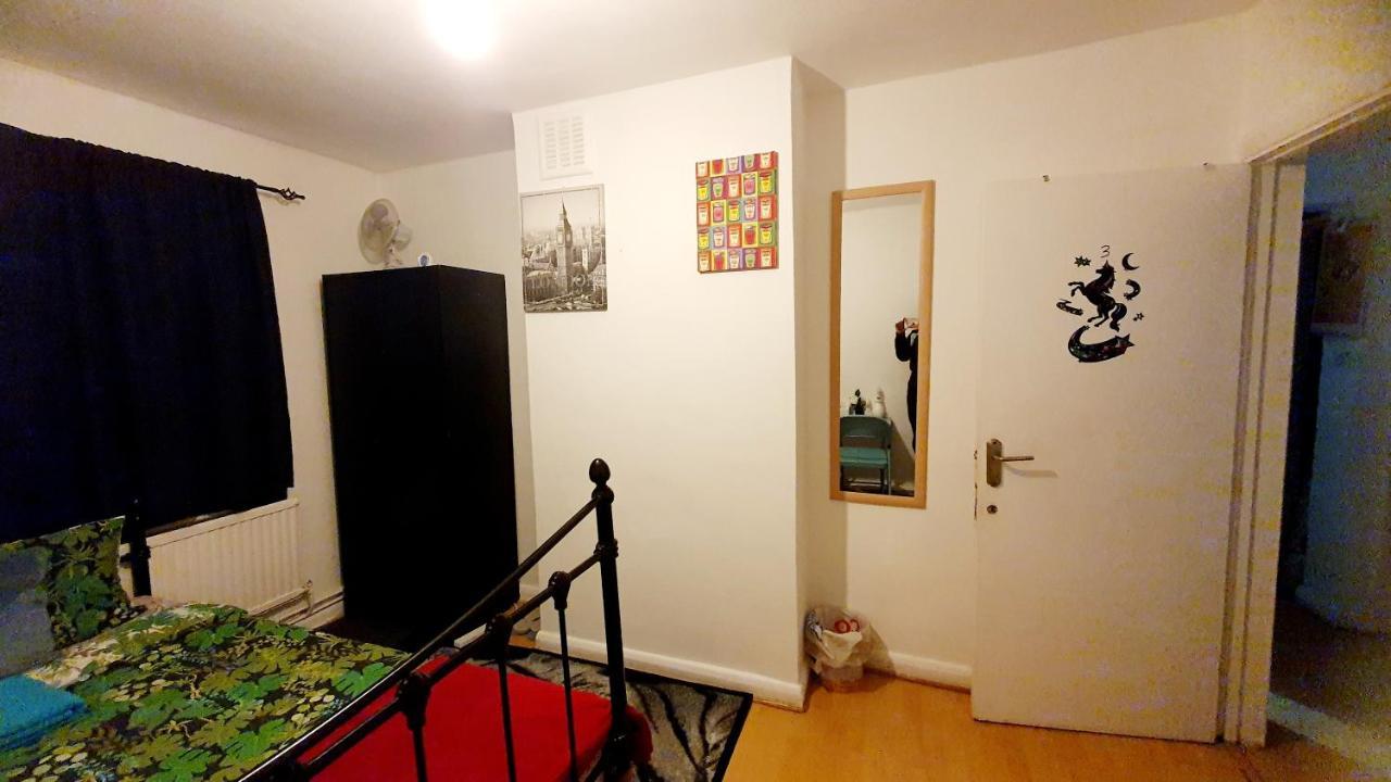 Merciful King Room, In Zone 2-3 Лондон Екстериор снимка