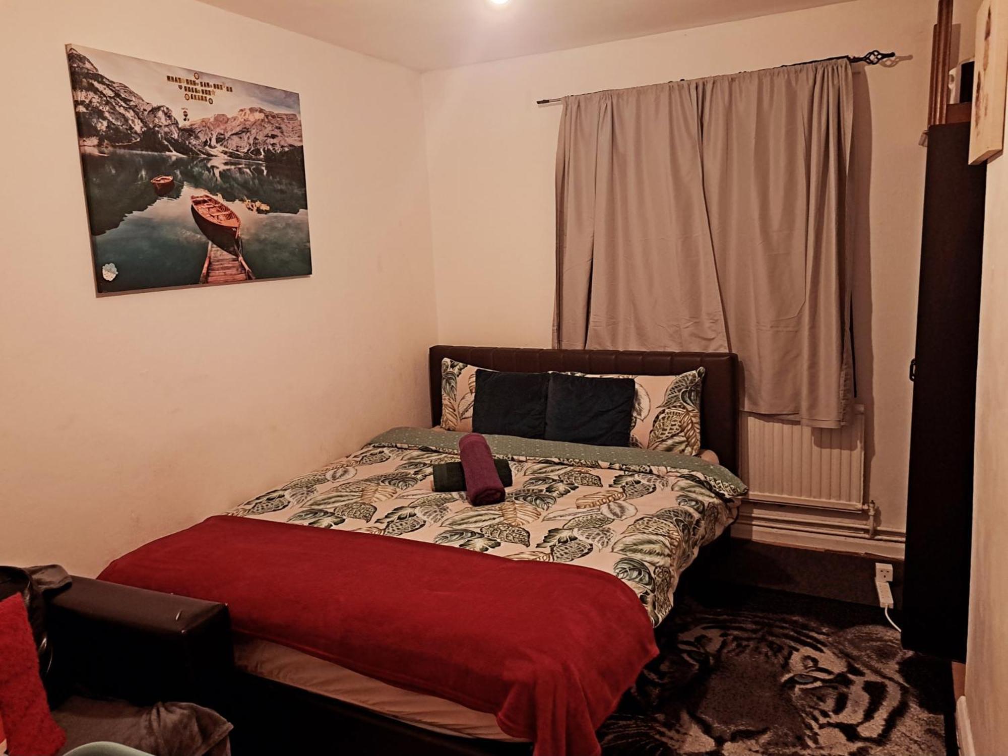 Merciful King Room, In Zone 2-3 Лондон Стая снимка